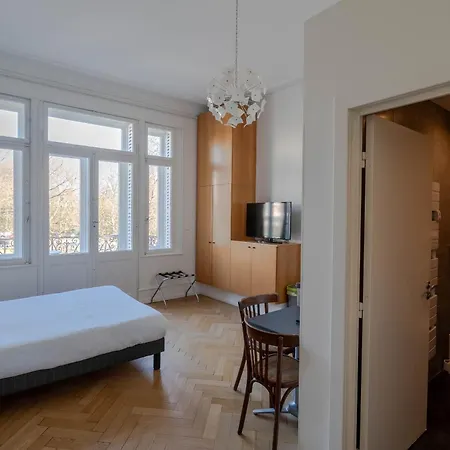 Le Relais De L'orangerie Lägenhet *